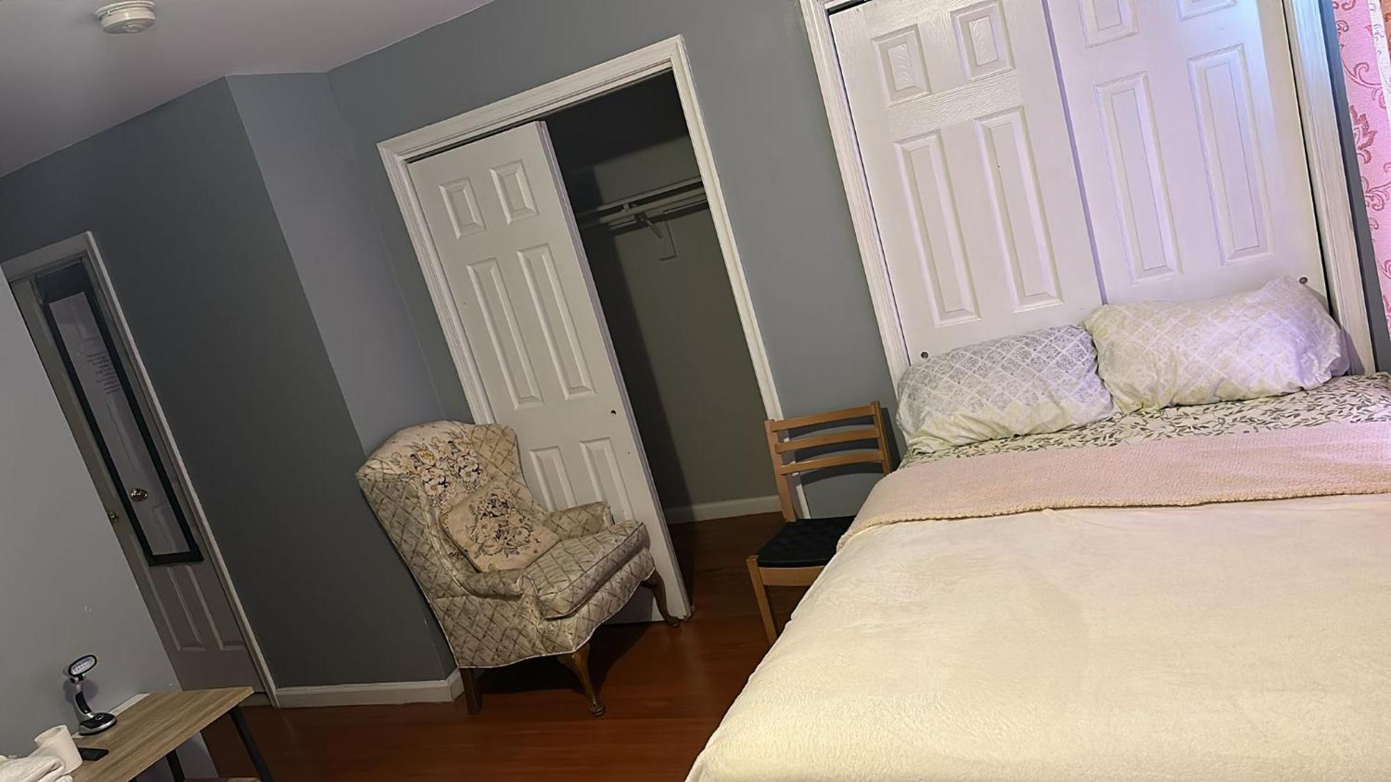 Divine Villa Guest House 65 Sherman 6Mins To Airport And 4Mins To Penn Station Newark Kamer foto